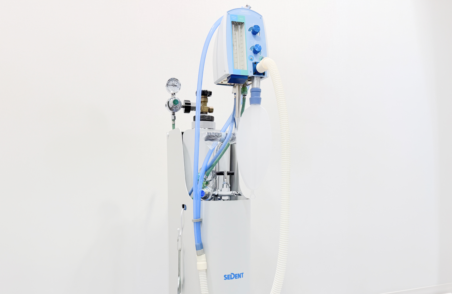 笑気吸入鎮静器